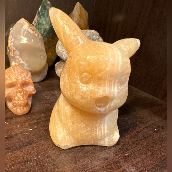 Other - Honey calcite Pikachu